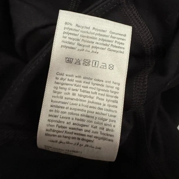 Girlfriend Collective Black Leggings with Pockets - Picture 4 of 7